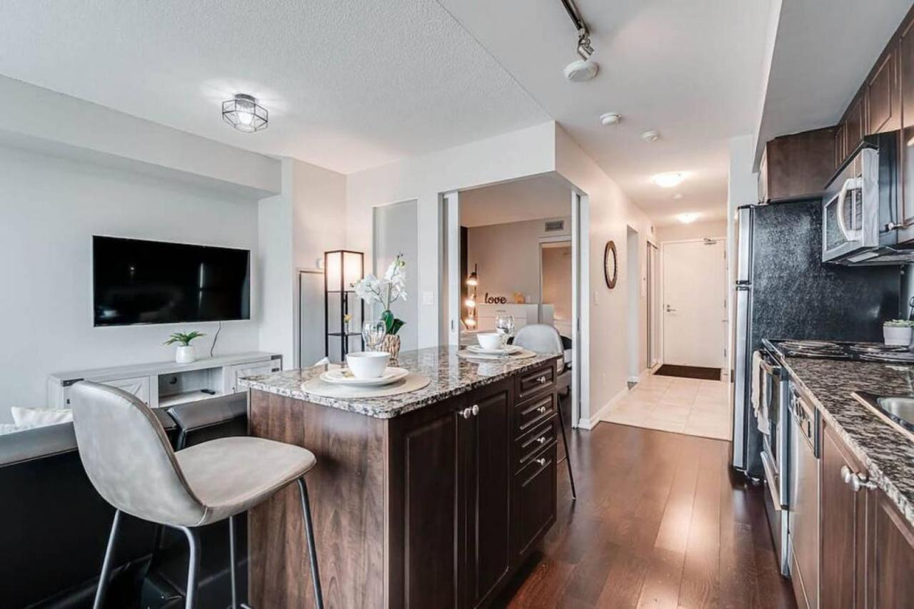 Beautiful 1bd 1ba And Views *