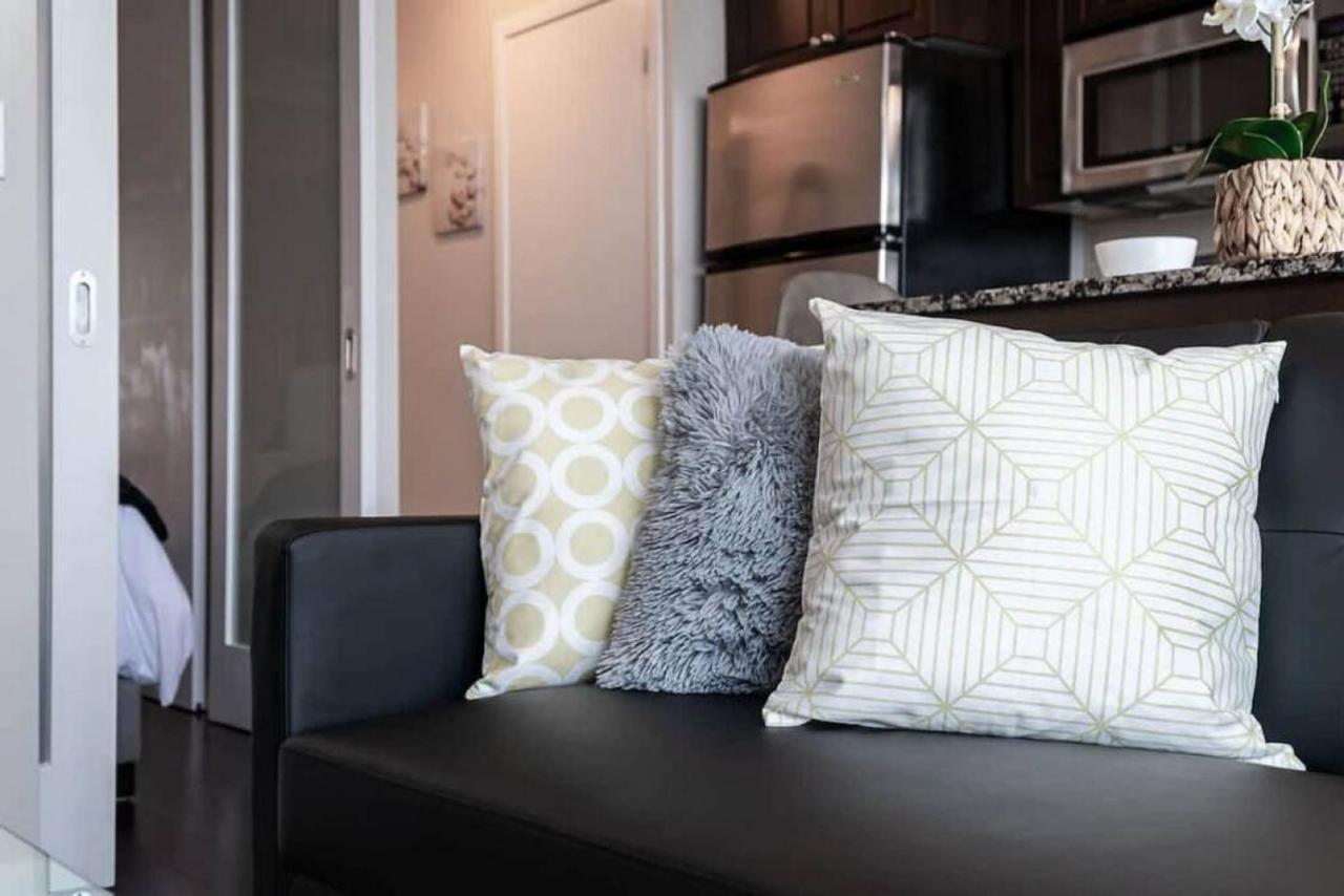 Beautiful 1bd 1ba And Views Toronto