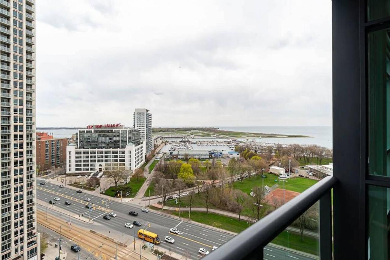 Holiday home Beautiful 1bd 1ba And Views Toronto
