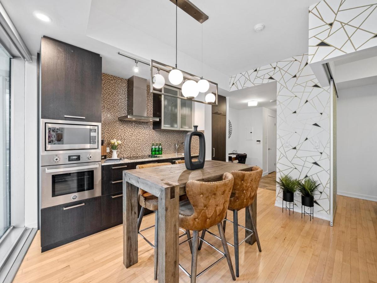 Hotel Delta Suites - Entertainment District - Downtown Toronto