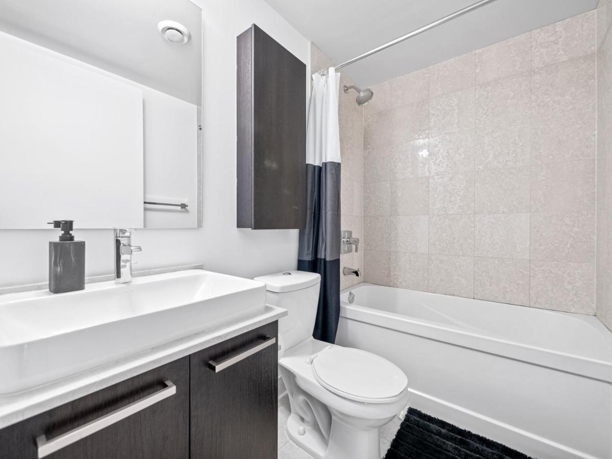 Delta Suites - Entertainment District - Downtown 5*