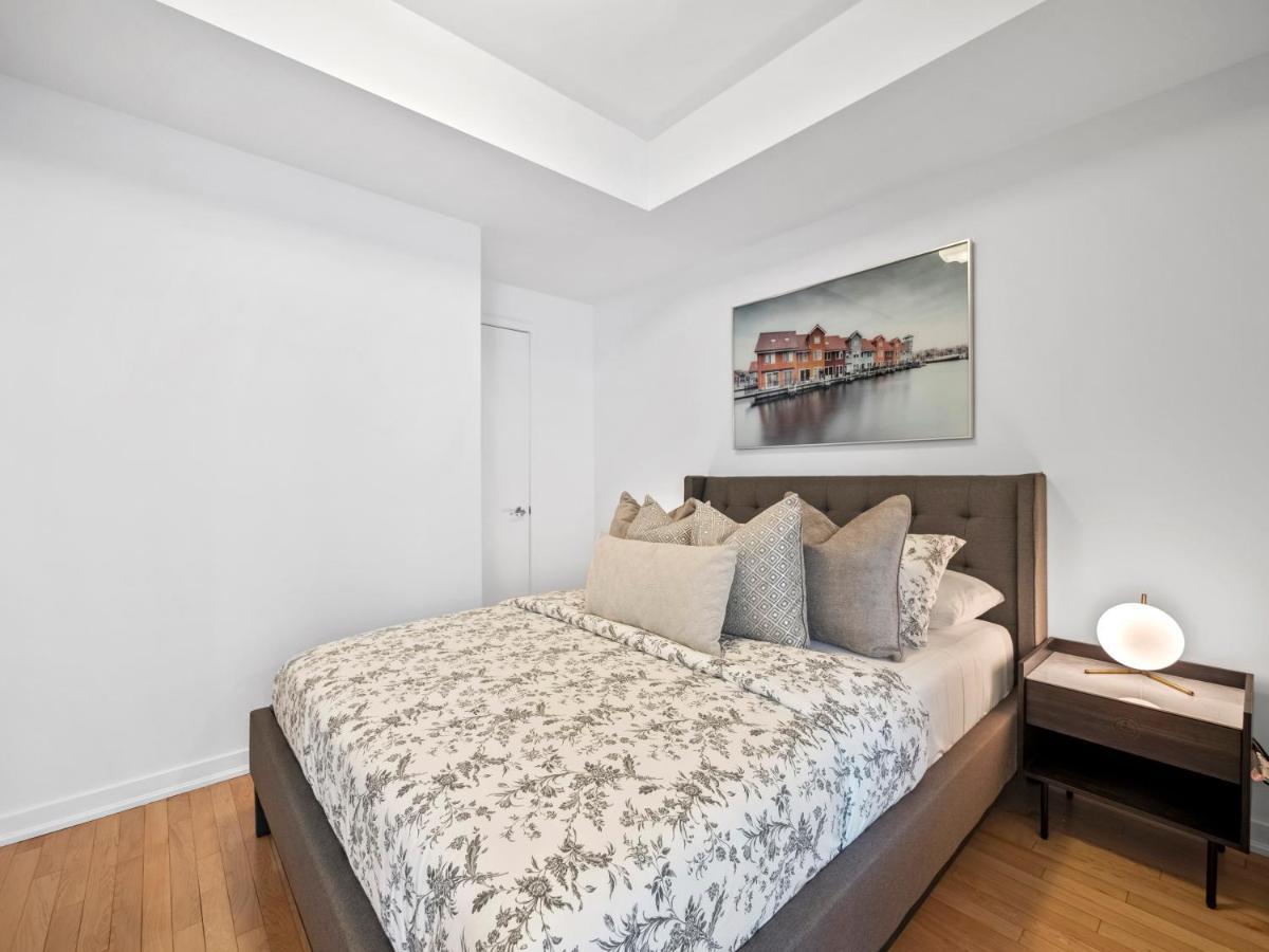 Hotel Delta Suites - Entertainment District - Downtown