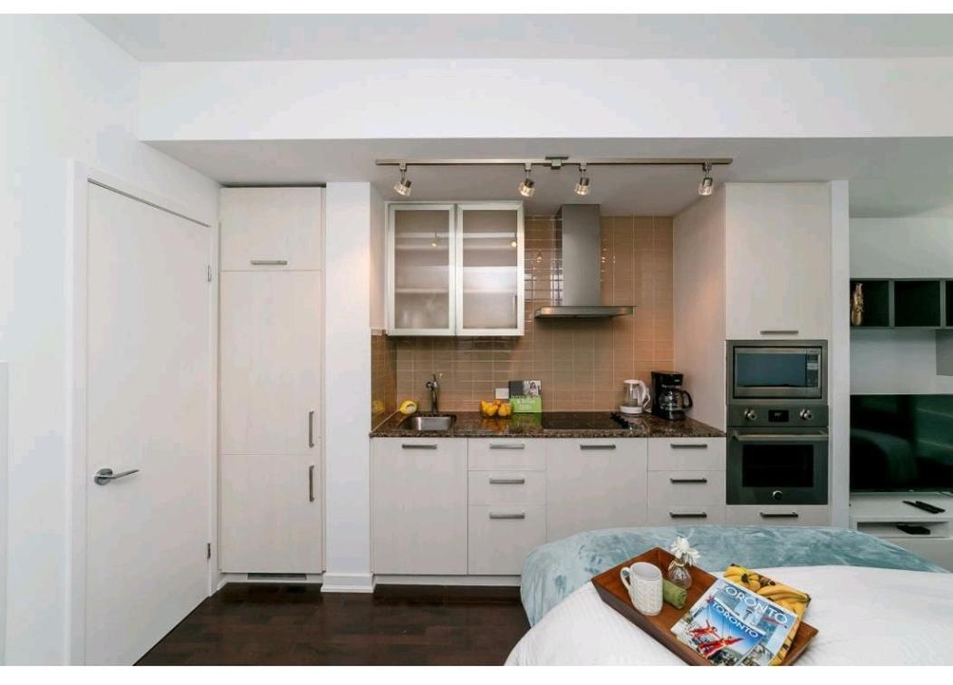 Delta Suites - Entertainment District - Downtown 5*