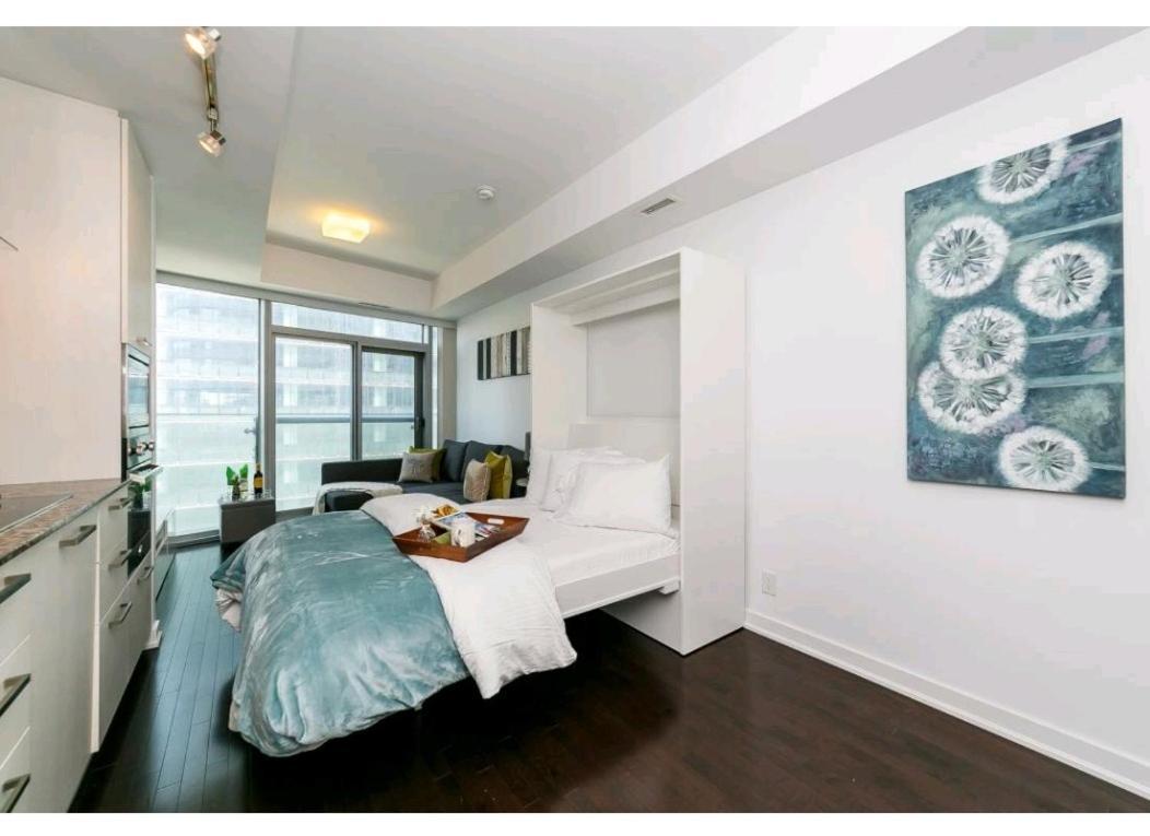 Delta Suites - Entertainment District - Downtown Hotel 5*