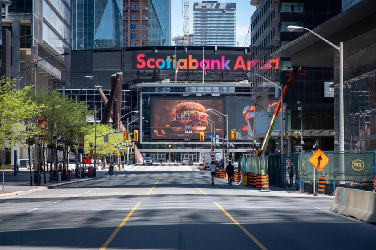 Delta Suites - Entertainment District - Downtown Hotel Toronto