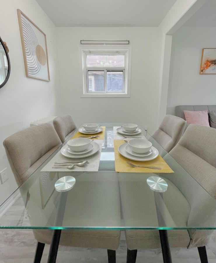 2b With Parking, 10km To Downtown Toronto