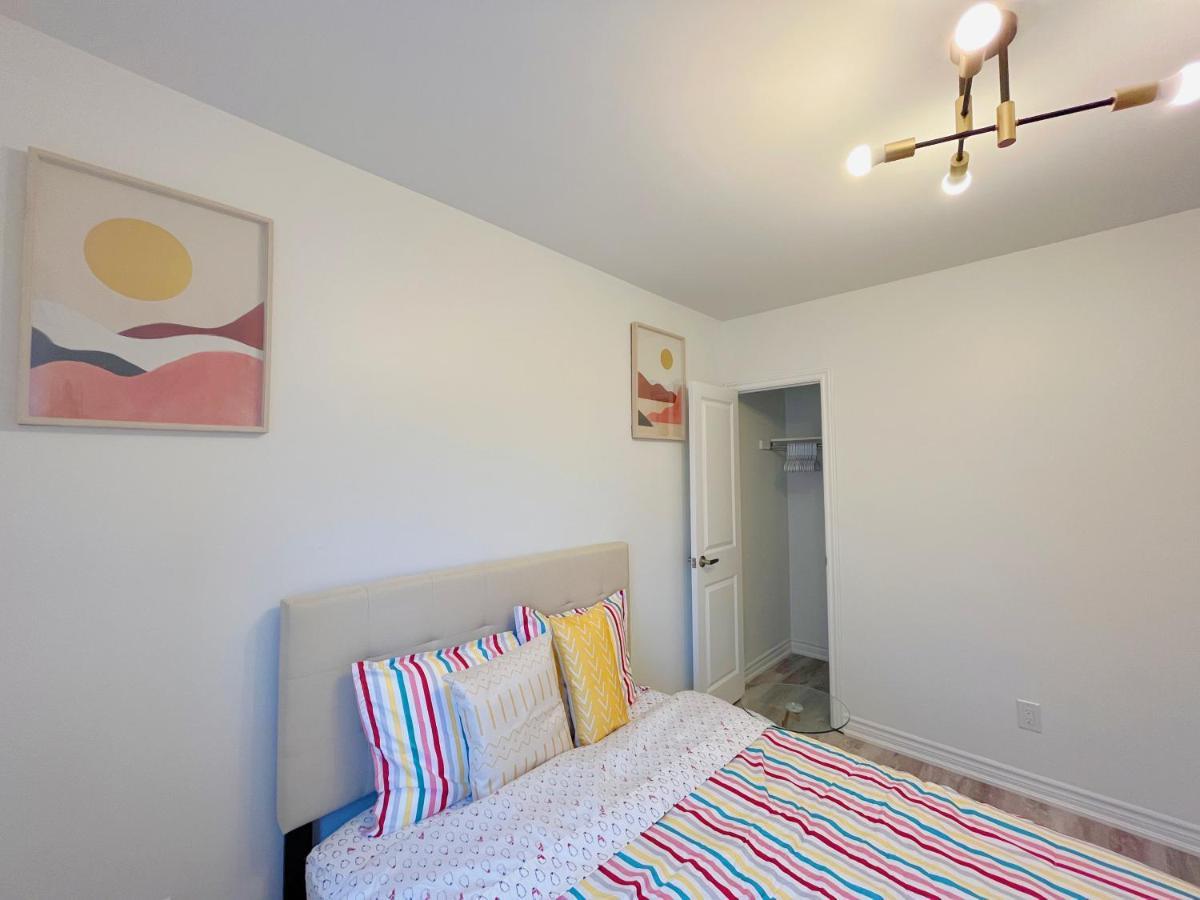 2b With Parking, 10km To Downtown Toronto