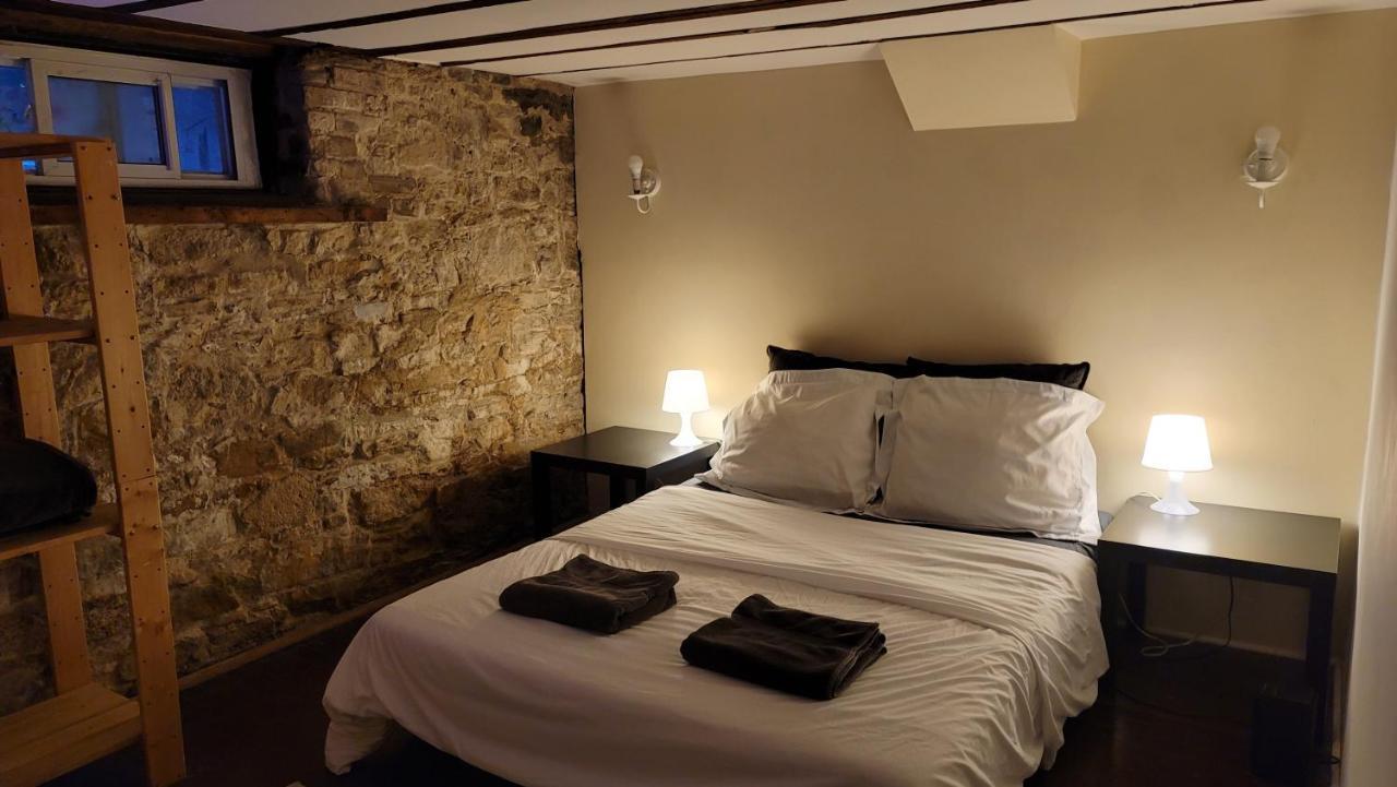 Cozy Downtown Private Near Ago Homestay Toronto