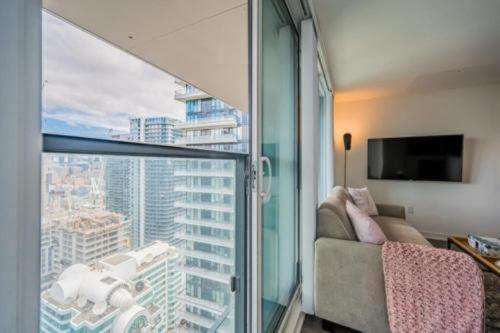 Downtown Suites * Toronto