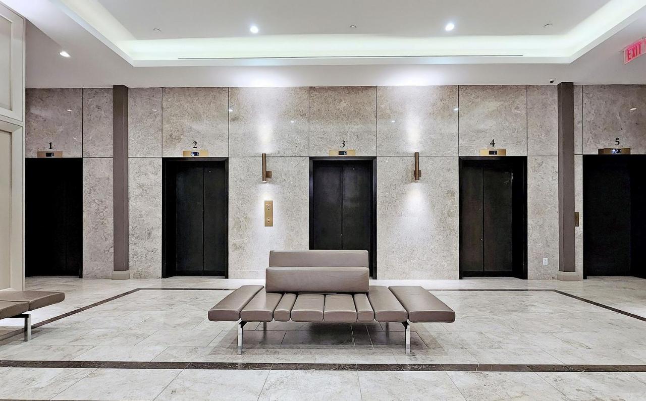 Apartment University Of Toronto Utsg Suites Toronto