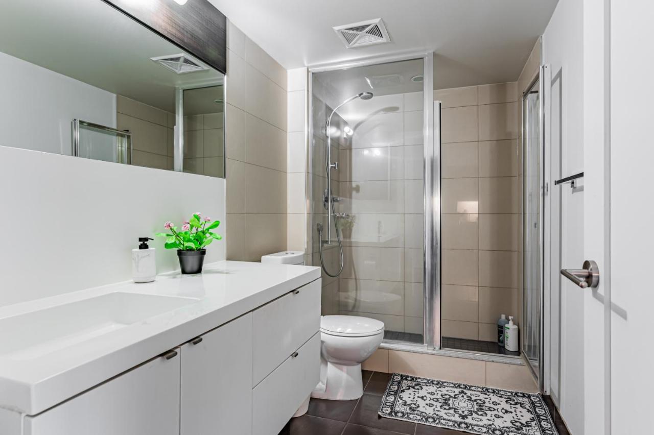 300 Front Hotel Toronto