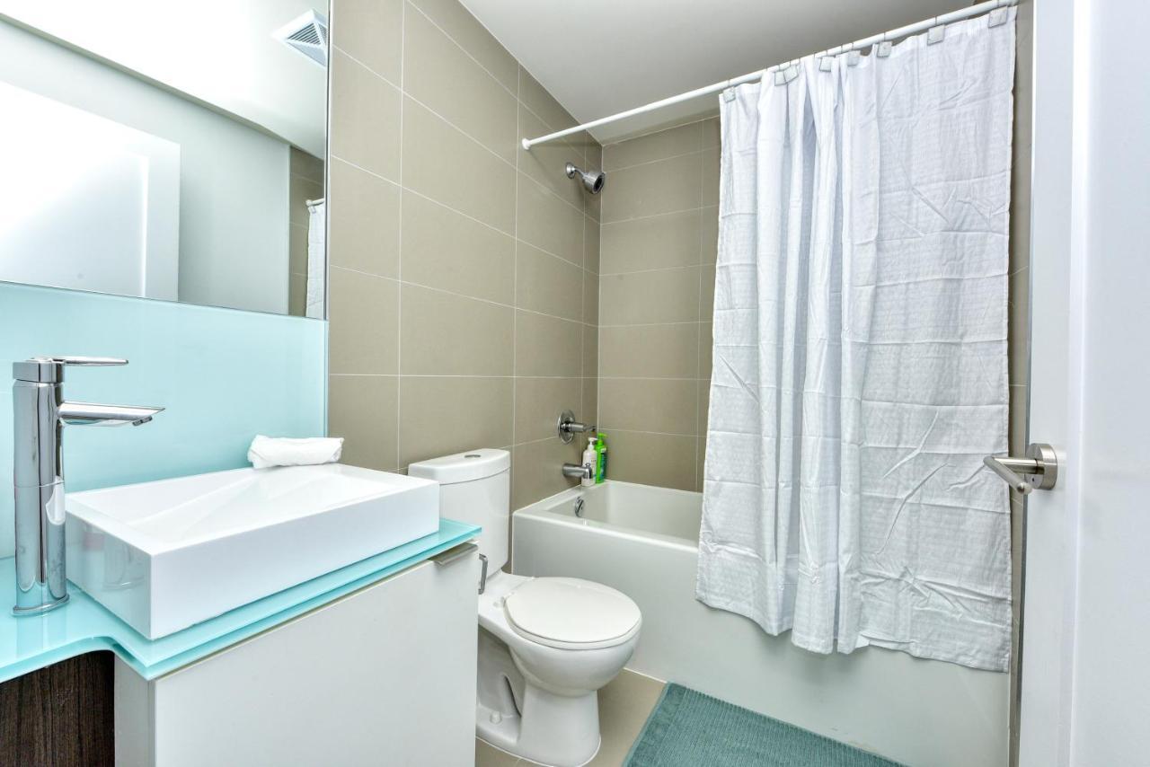 Hotel 300 Front