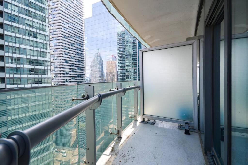 Apartment Simply Comfort Suites - Charming 1br In Dwtn Near Cn Tower Toronto