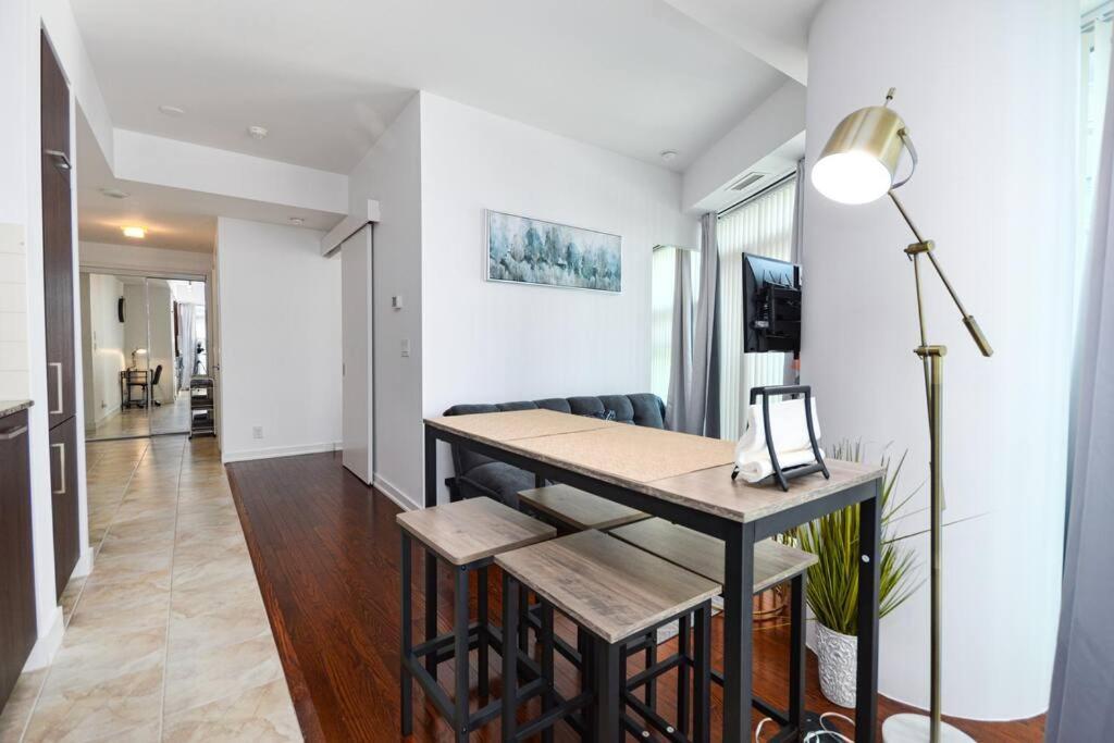 Apartment Simply Comfort Suites - Charming 1br In Dwtn Near Cn Tower