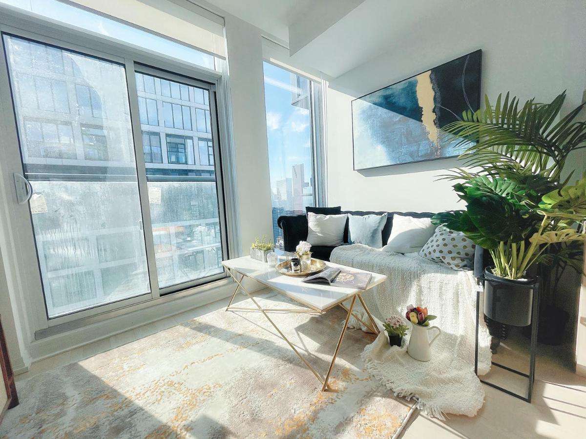 Infivilla Amazing Penthouse Living In Sunrise- Breathtaking Skyline Lake View Downtown Toronto!a *