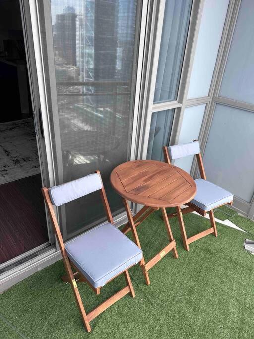 Stylish 2 Bedrooms W/ Awesome View & Parking