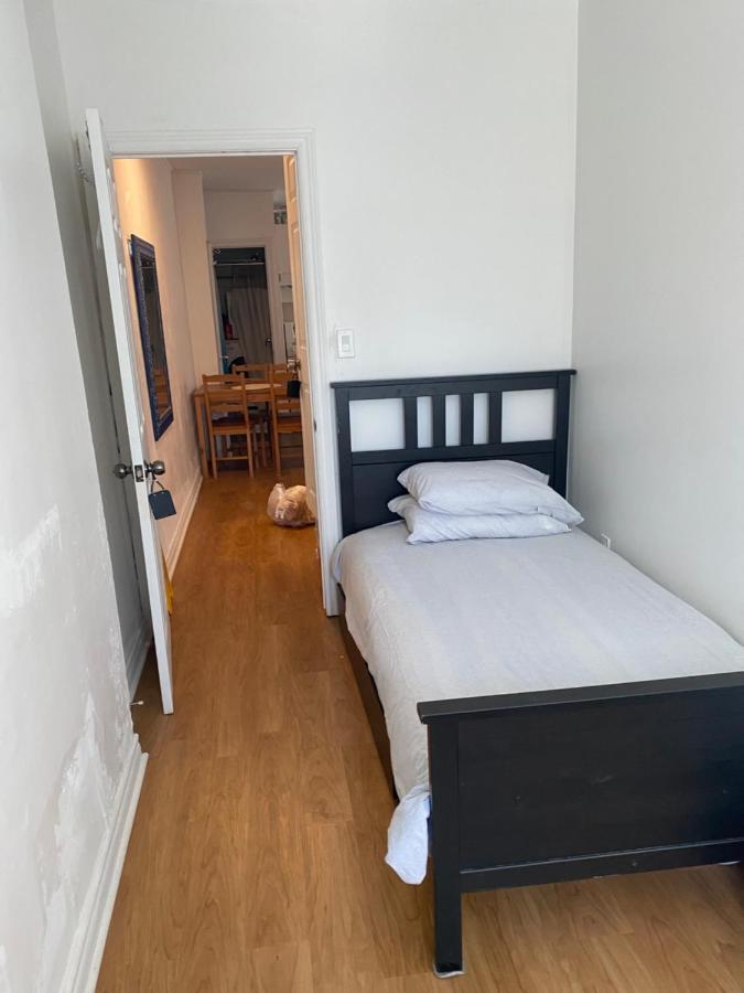 Single With Shared Bathroom 536c Guest house
