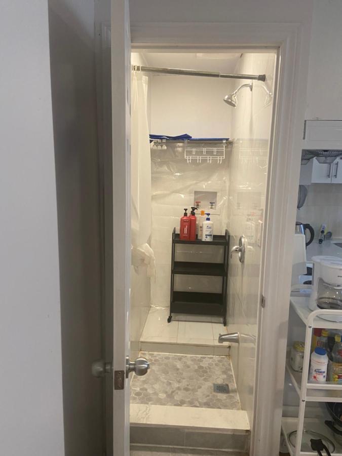 Guest house Single With Shared Bathroom 536c