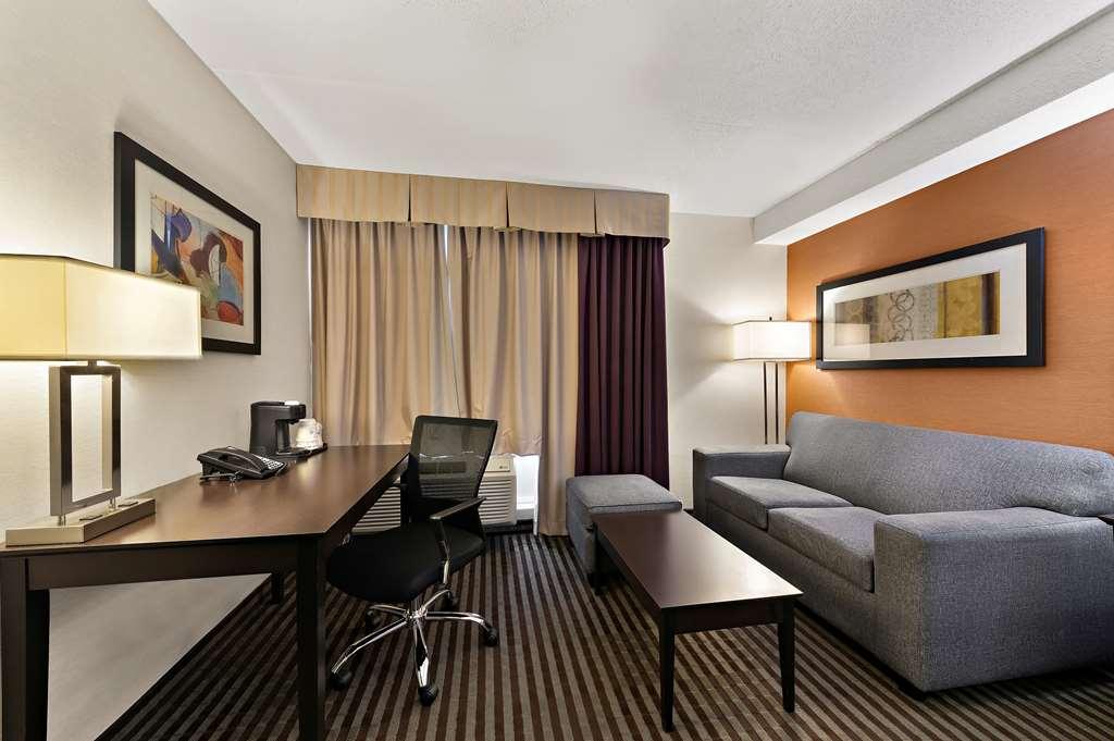 Western North York & 4*