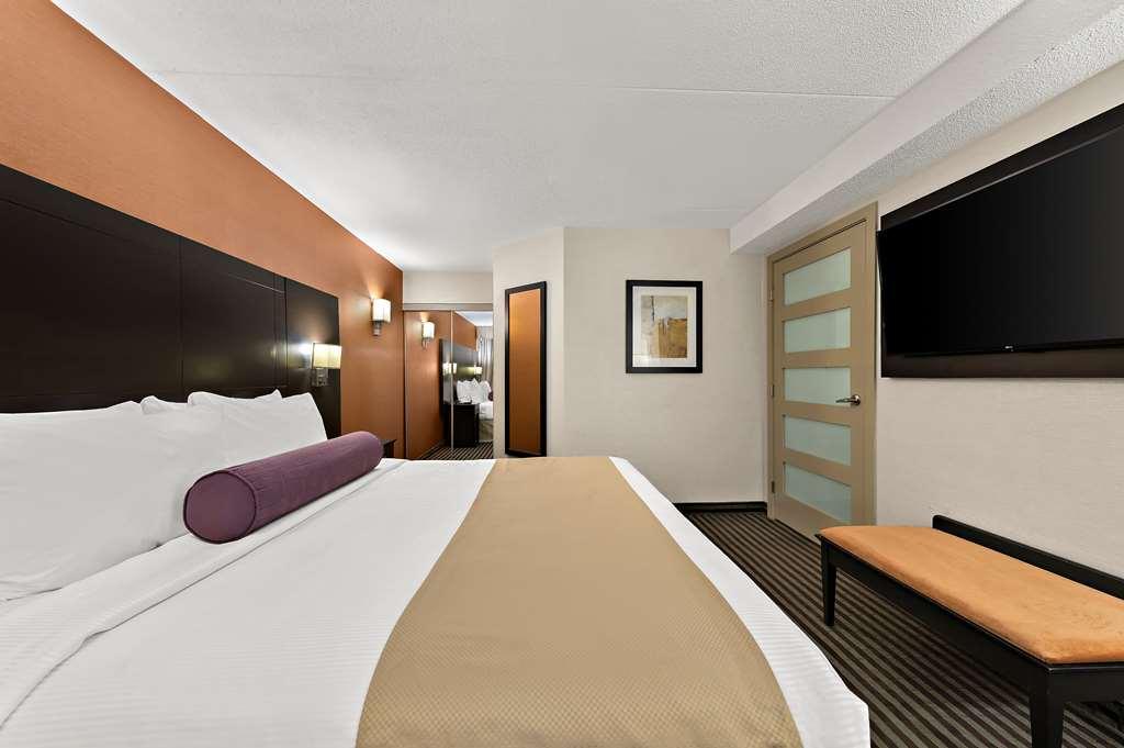 Western North York & Hotel 4*