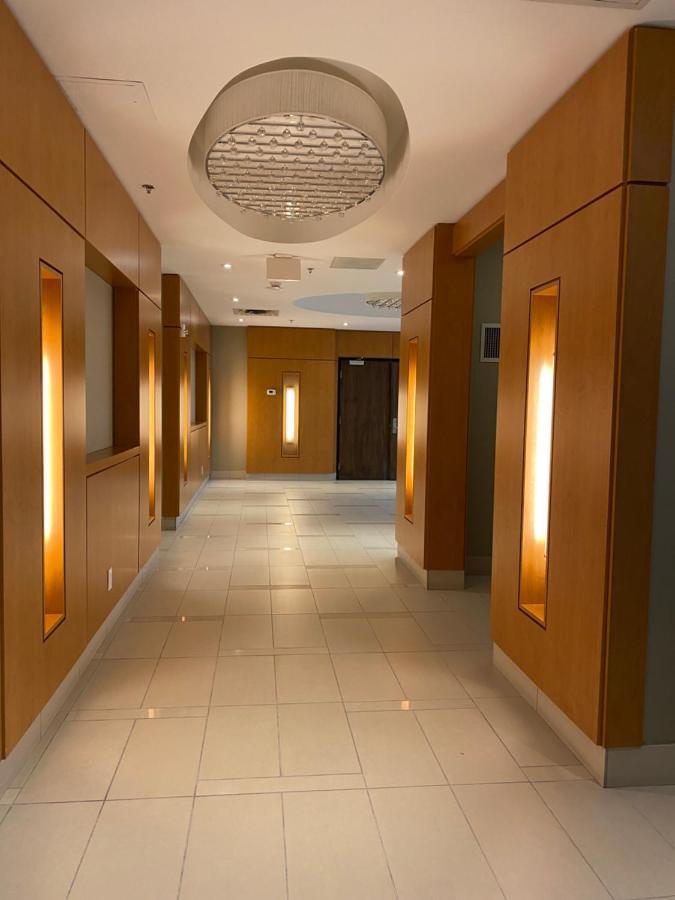 Luxury With Skyline Views - Mins To Yyz * Toronto