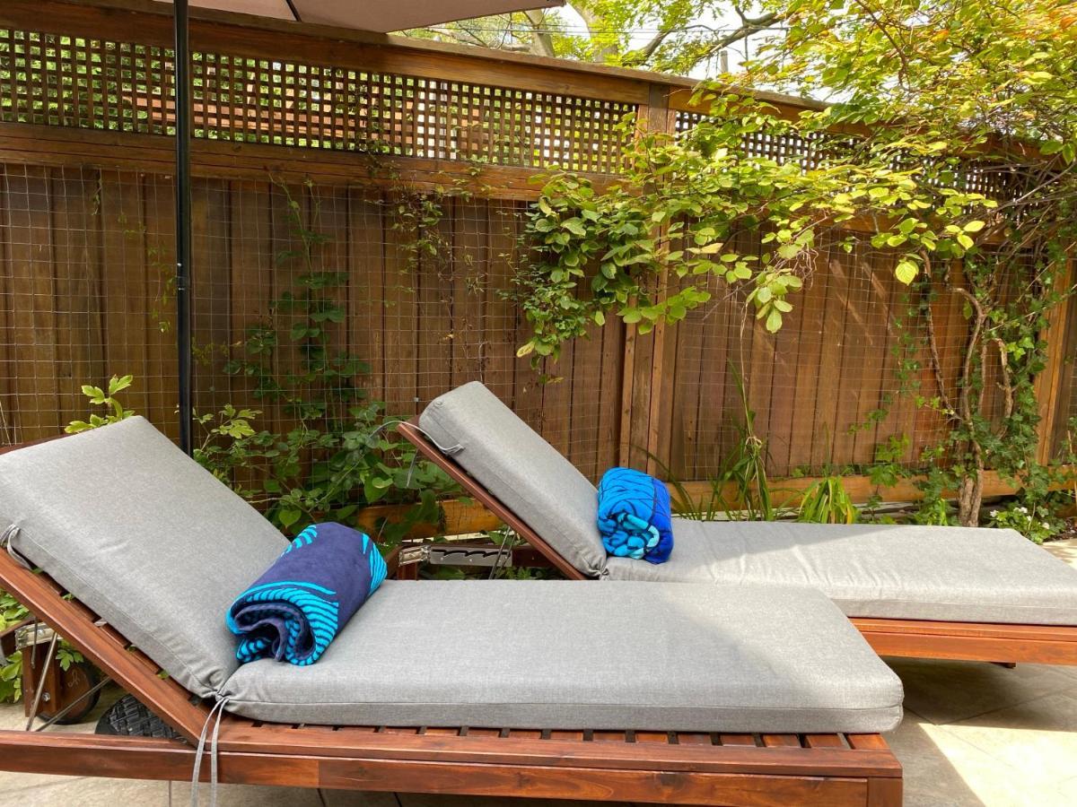 Superb Home:heated Pool-hot Tub Open 365days Holiday home Toronto