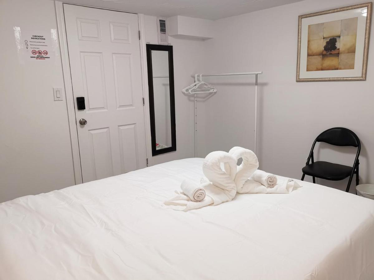 Tidy Private With Full Kitchen *