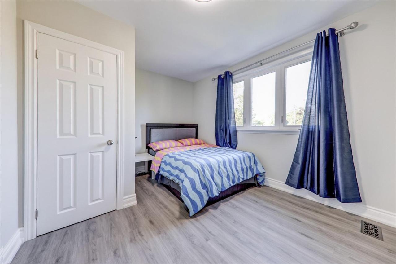 Stunning 7 Bedroom Rougeview With 2 Kitchens, 5 Bathrooms, Amazing Backyard & 8-car Parking * Toronto