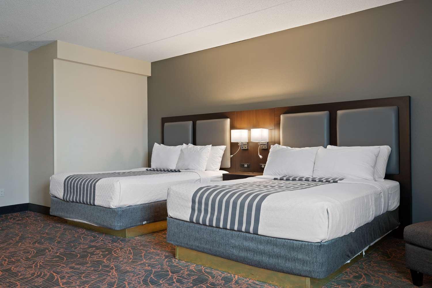 Western Executive 3* Toronto