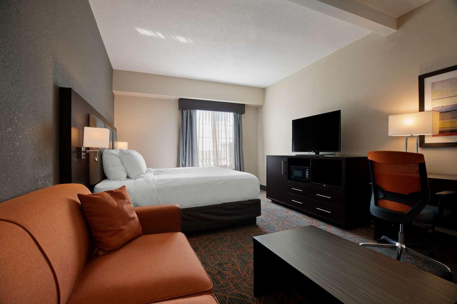 Western Executive Toronto
