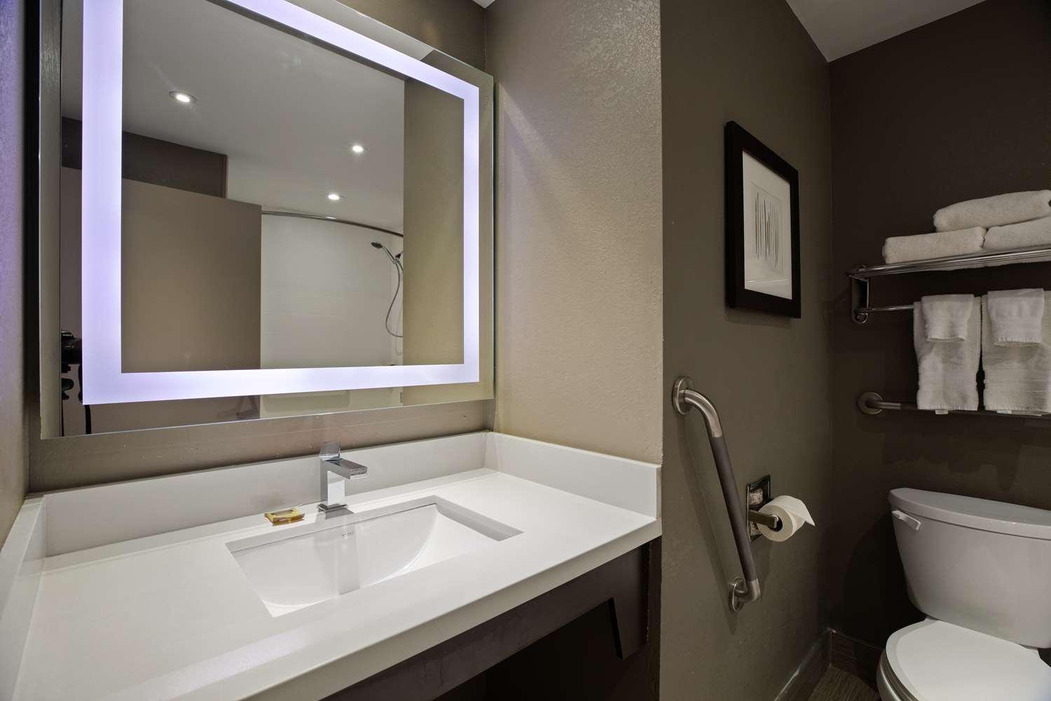 Western Executive Hotel Toronto