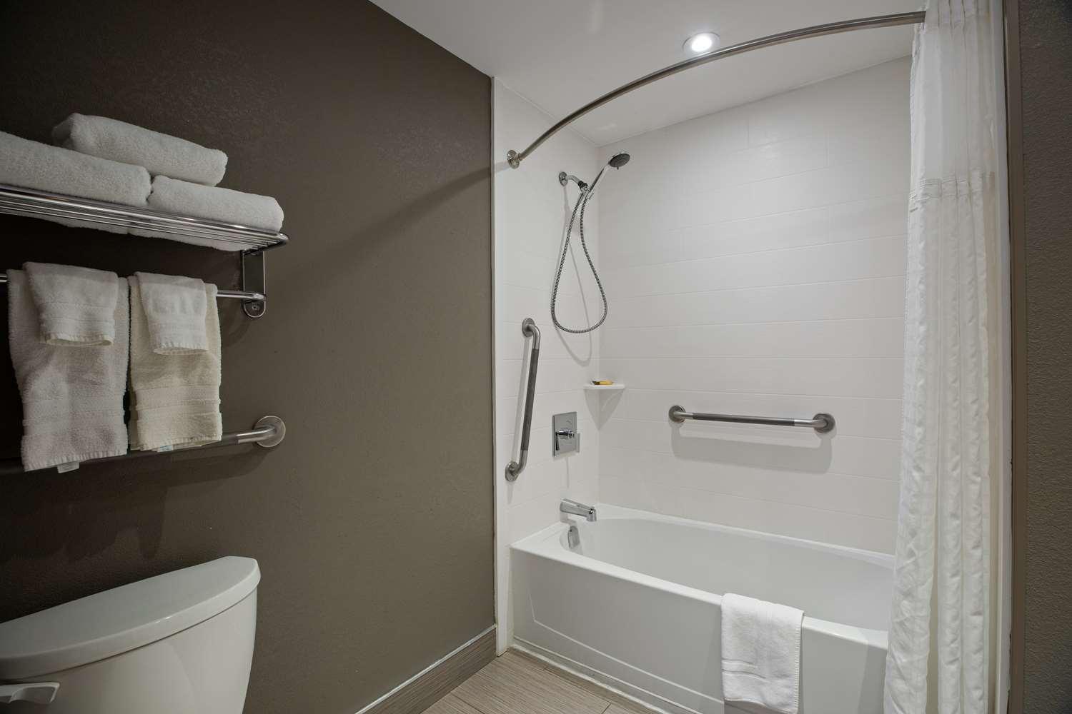 Western Executive Toronto