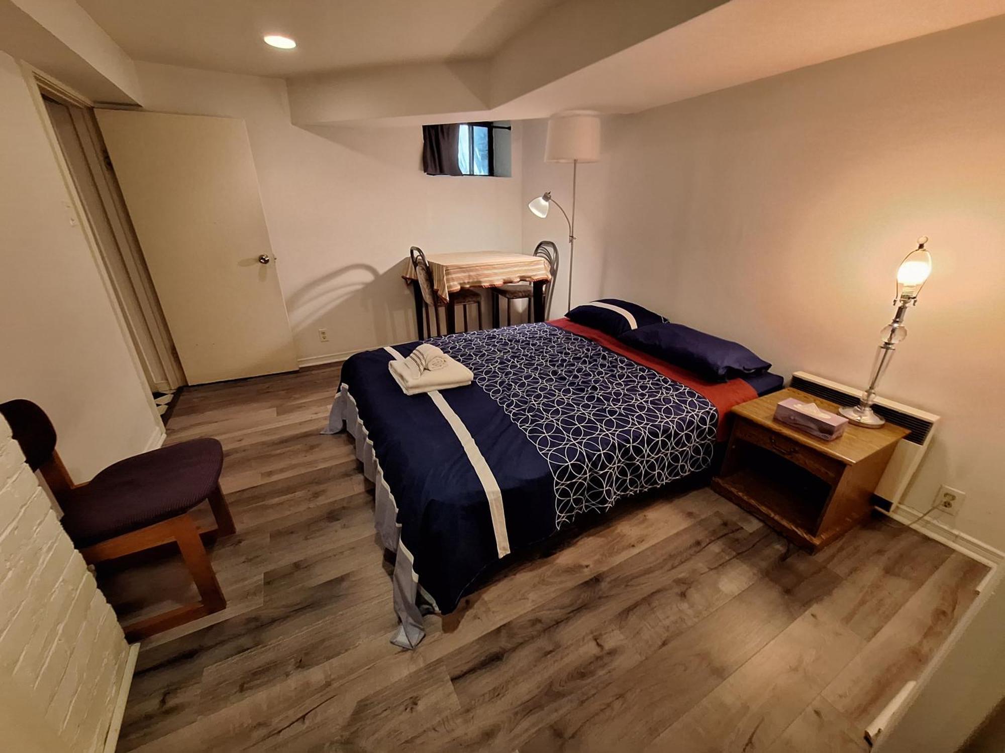 Spacious Next To Subway Line 1 Midtown Homestay *