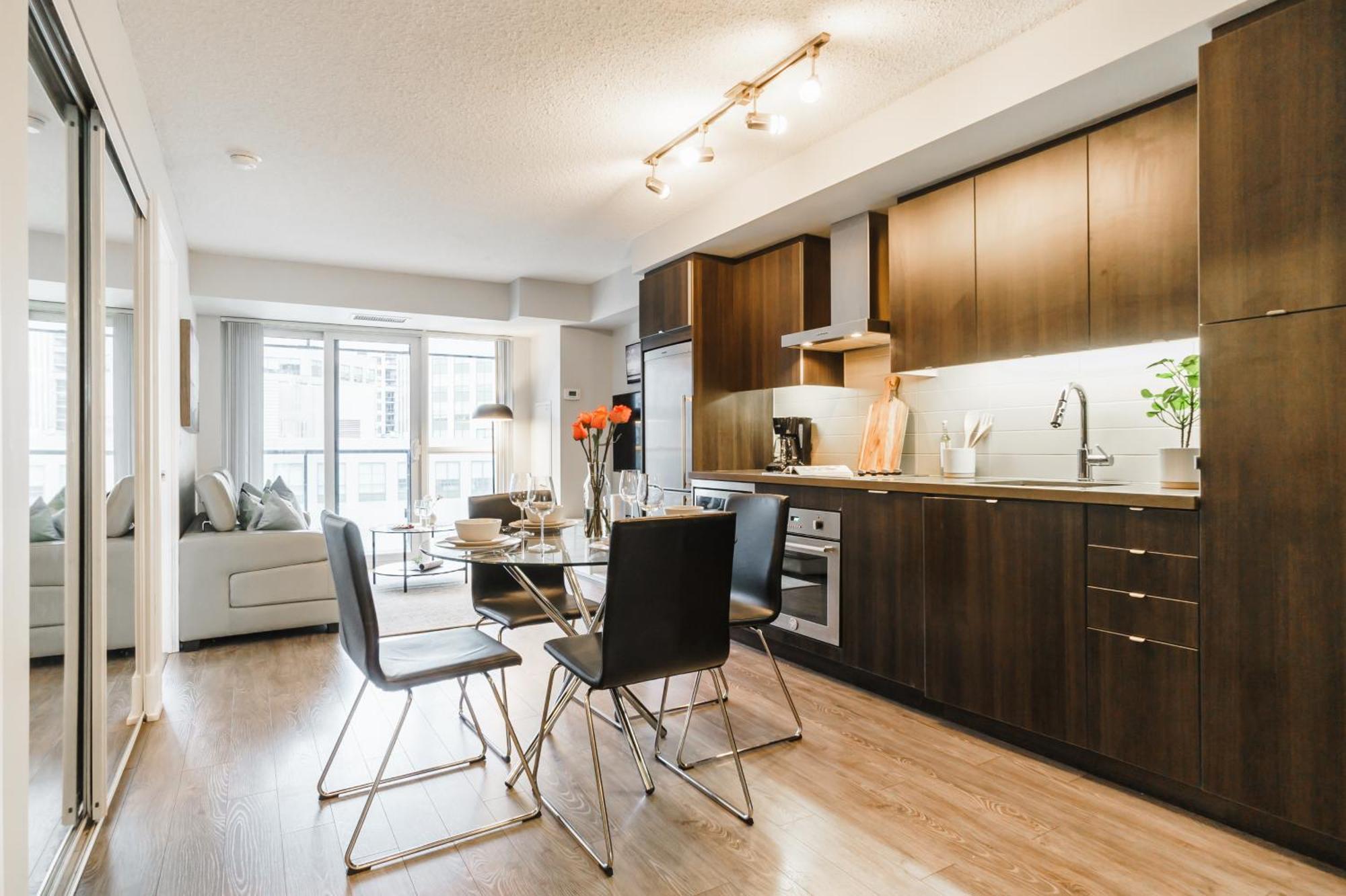 Jarvis Apartment