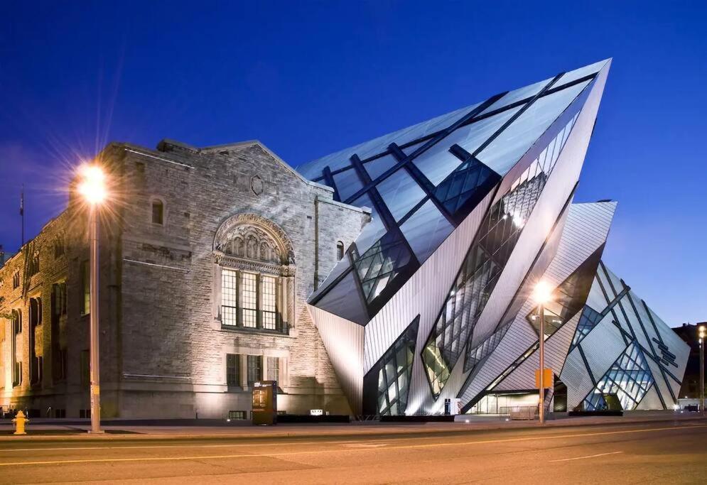 Apartment Deluxe Cn Tower View Freeparking Primedt Location F1 *
