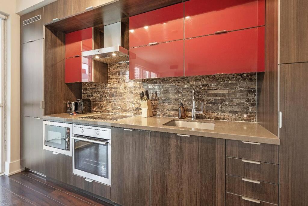 Apartment Deluxe Cn Tower View Freeparking Primedt Location F1