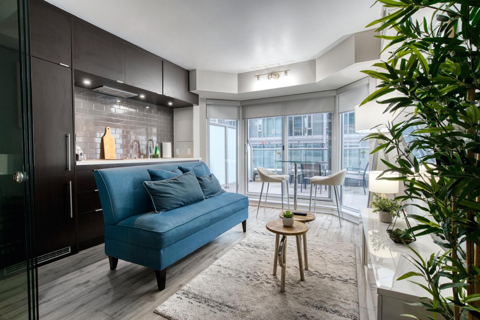 Modern 1 Bedroom Sleeps 3 Yorkville Stk Apartment Toronto