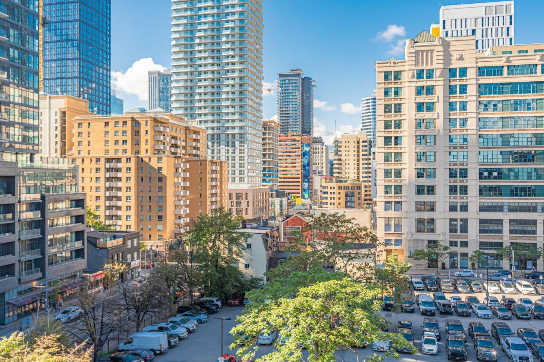 Jarvis Apartment Hotel Toronto