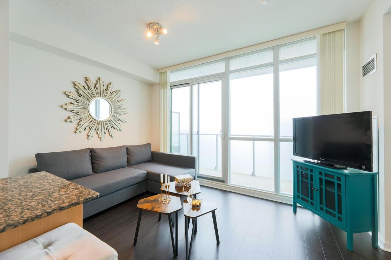 Apartment Skyline Elegance Toronto