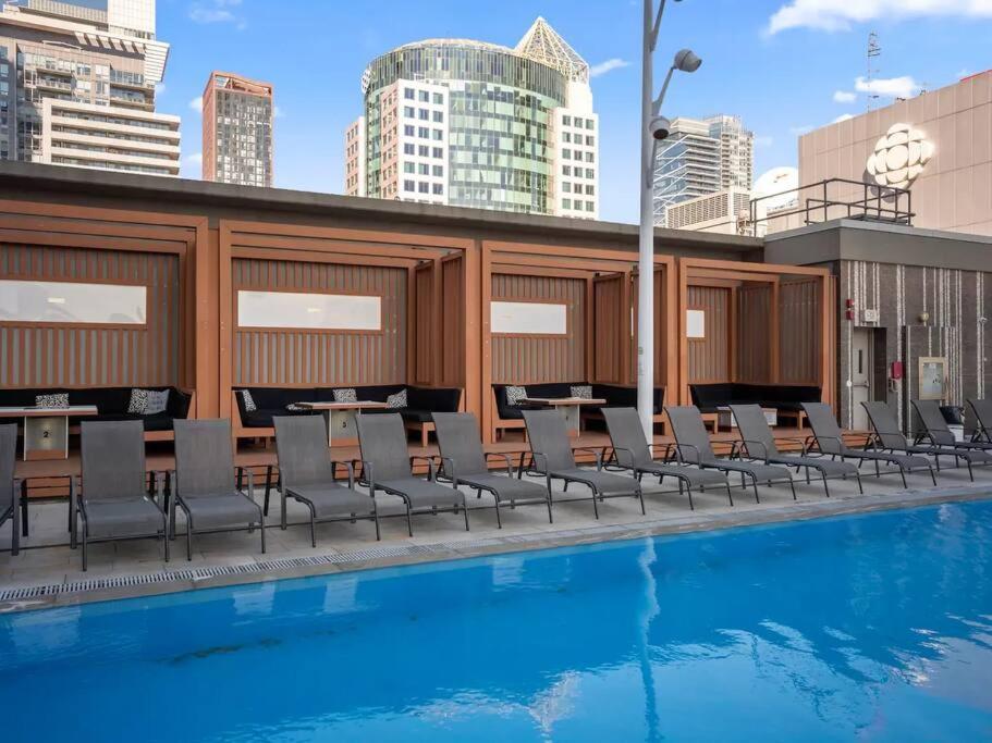 Apartment Deluxe Cn Tower View Freeparking Primedt Location F1