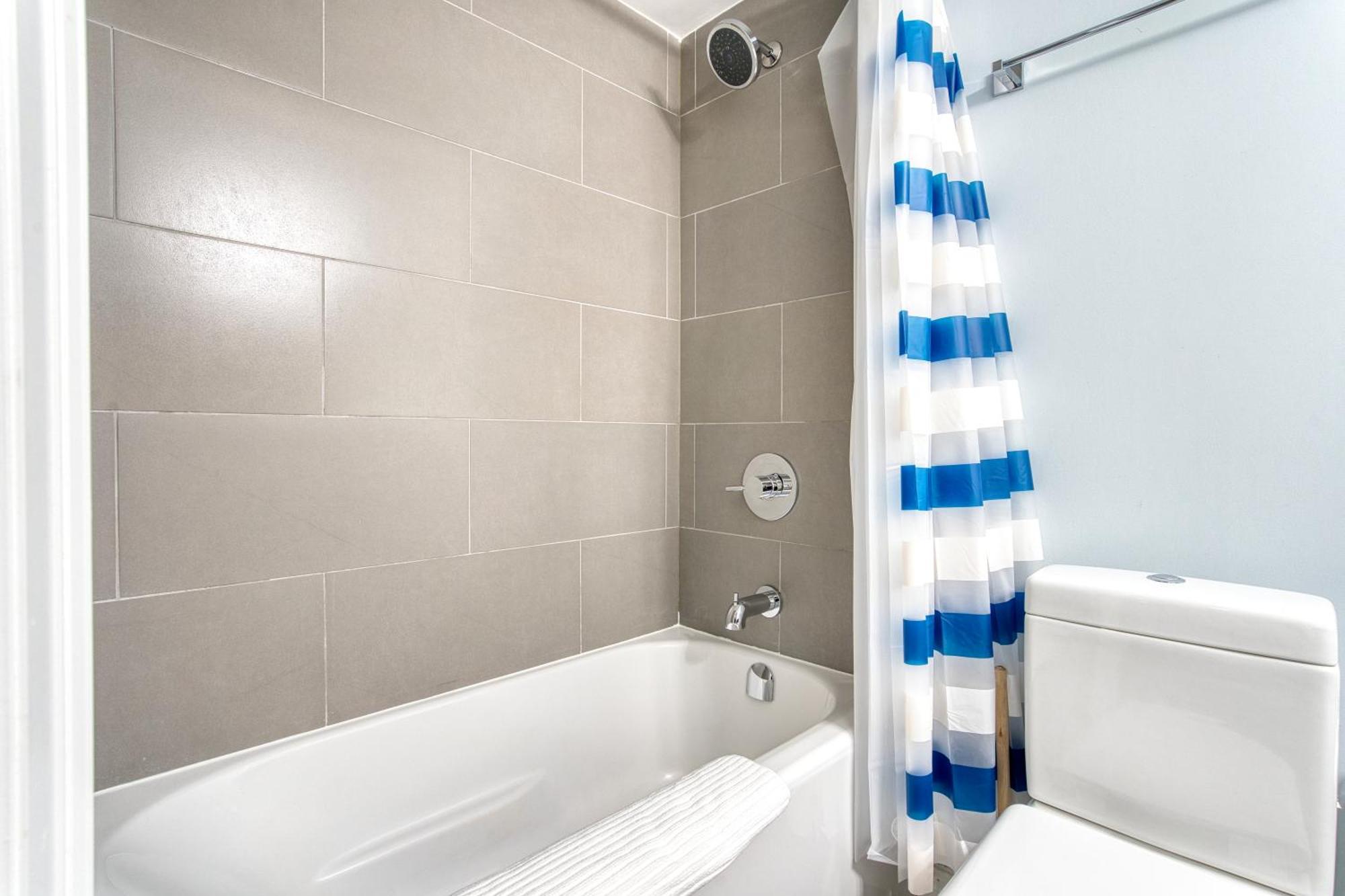 Modern 1 Bedroom Sleeps 3 Yorkville Stk Toronto