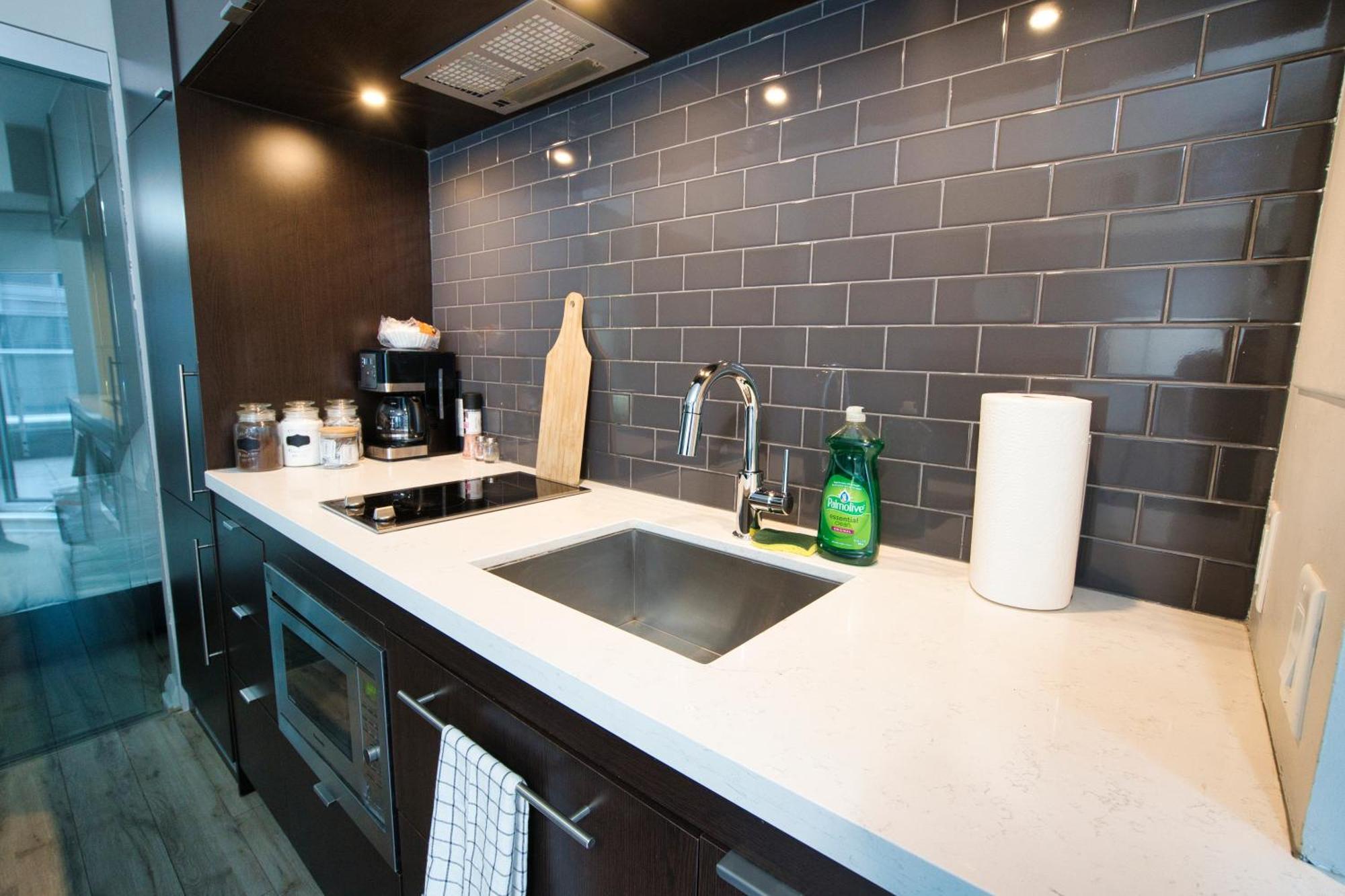 Apartment Modern 1 Bedroom Sleeps 3 Yorkville Stk *