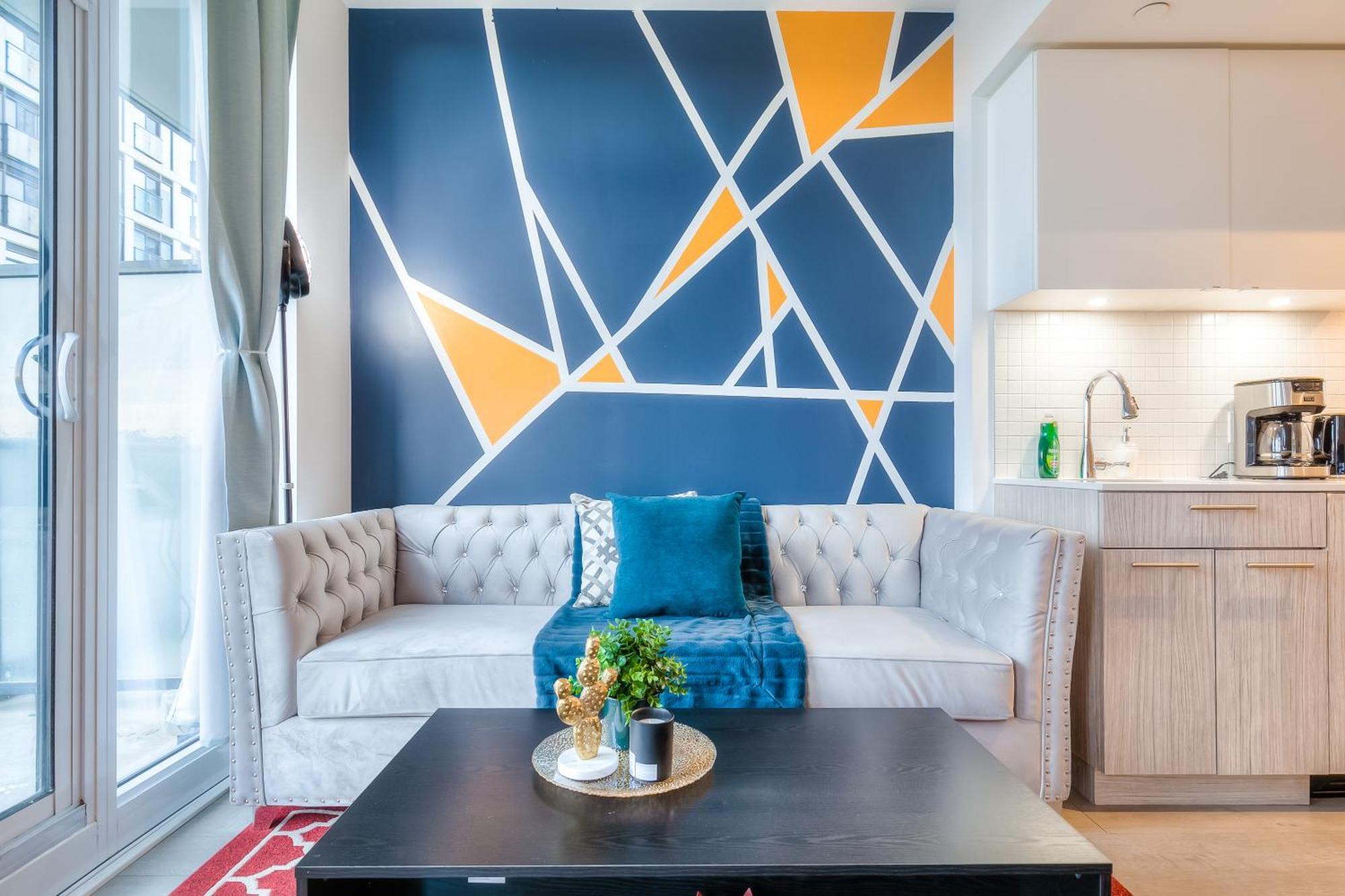Jarvis Apartment 2*