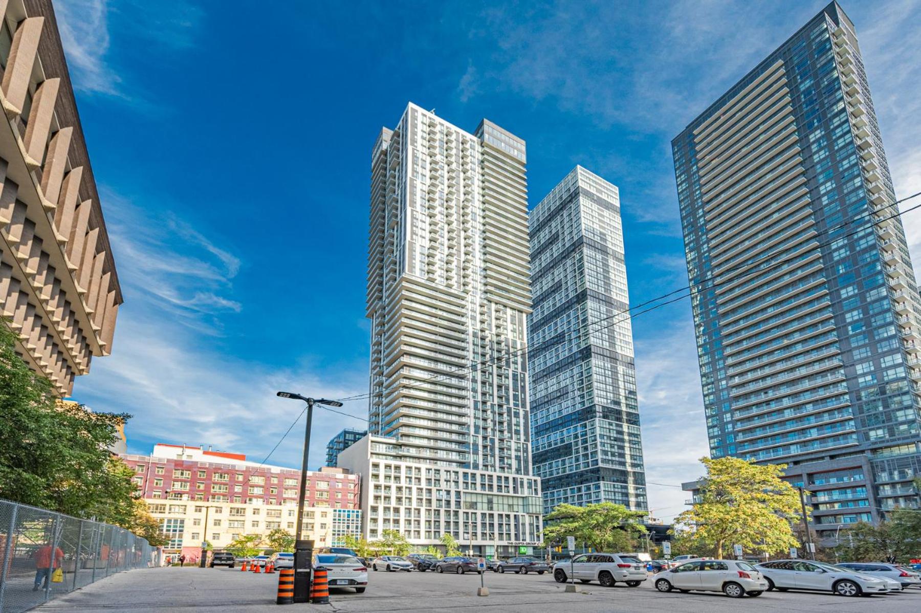 Jarvis Apartment Hotel Toronto