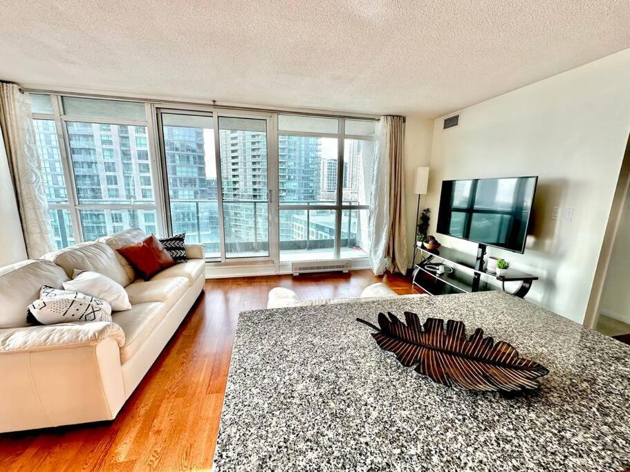 View W/parking! * Toronto