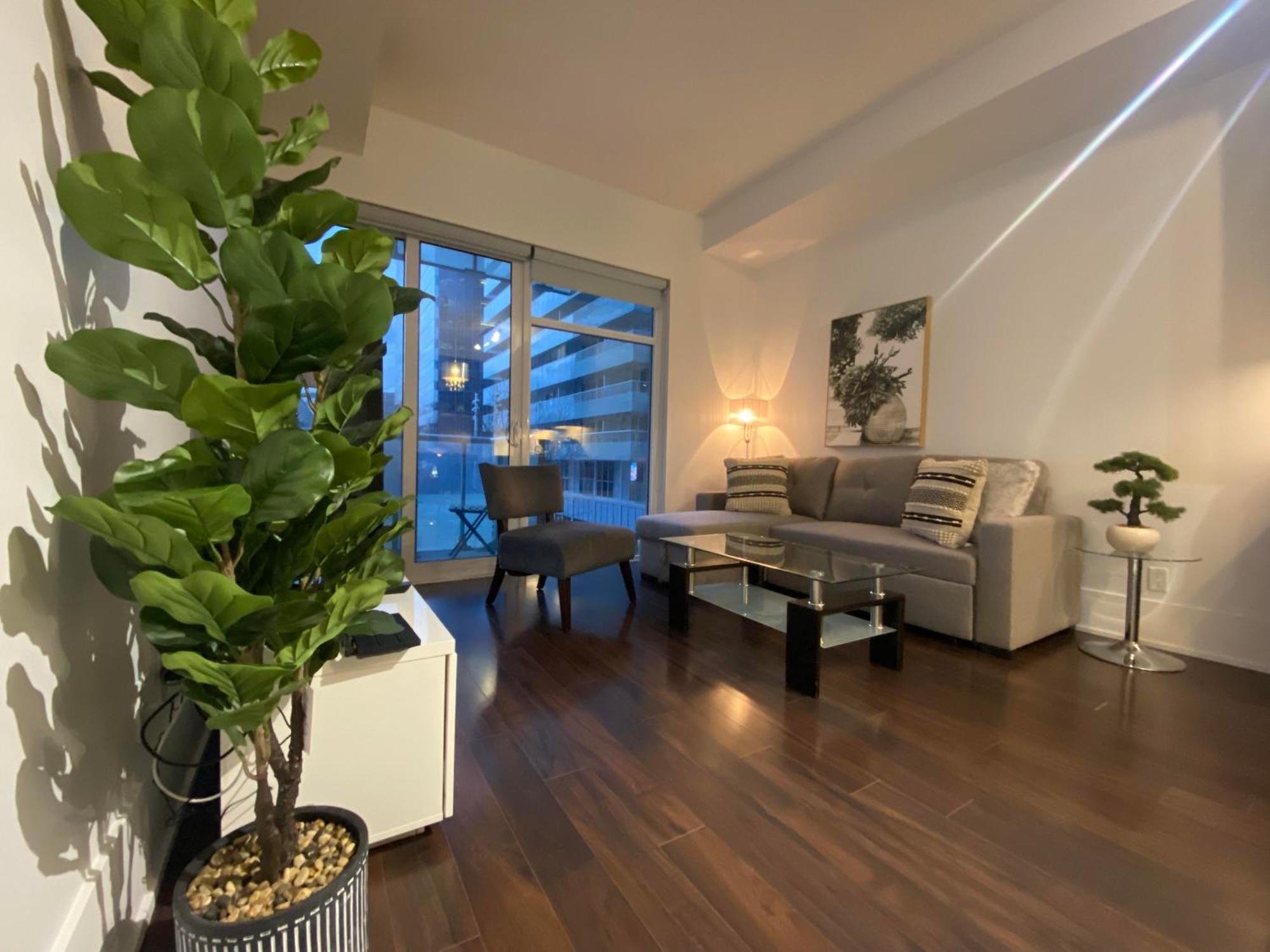 Rivetstays - The Atmos Apartment Toronto