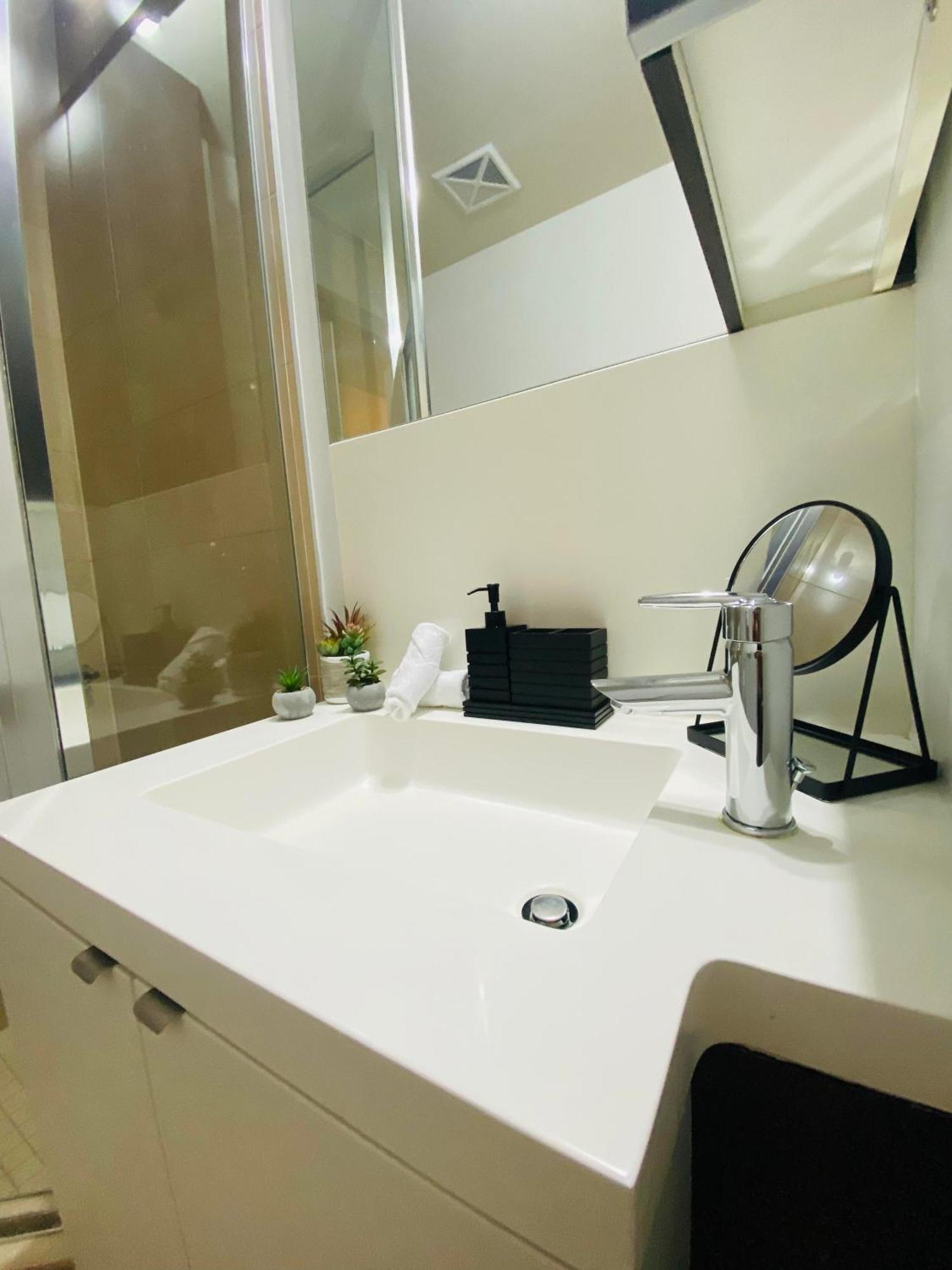 Rivetstays - The Atmos Apartment