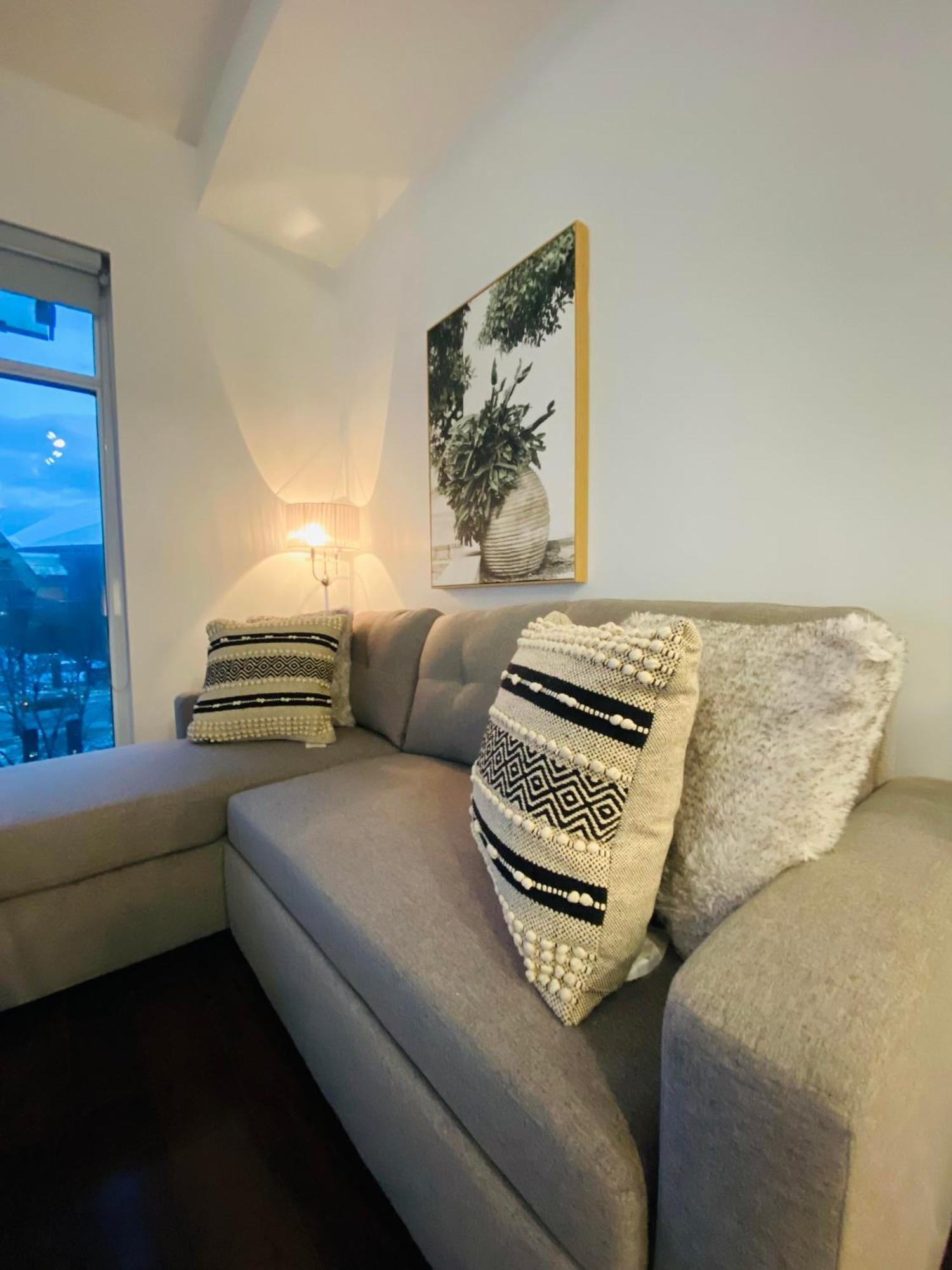 Rivetstays - The Atmos Apartment
