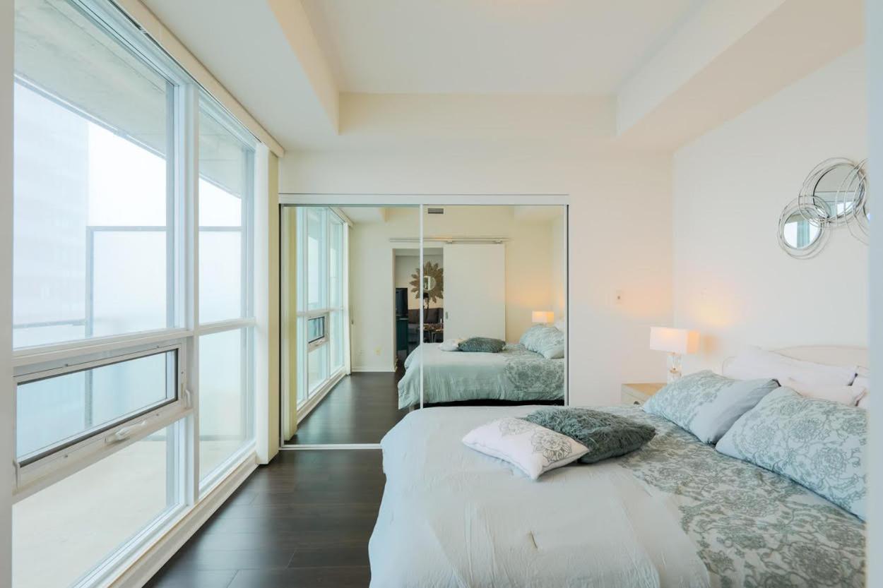 Apartment Skyline Elegance *