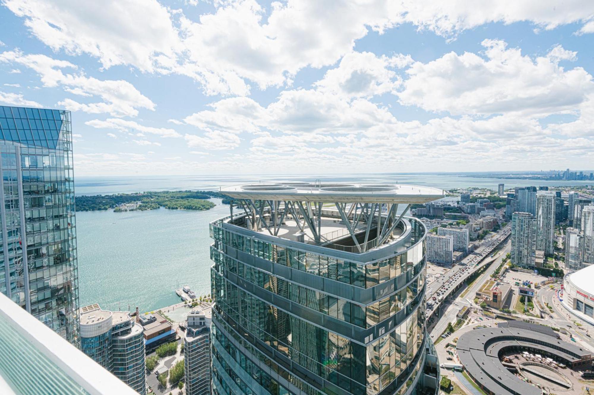 Beautiful Luxurious Modern With Breathtaking Views *